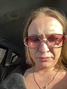 RuslanaXX live sex cam