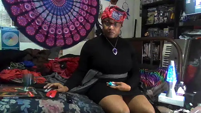 GardeniaFields live sex cam