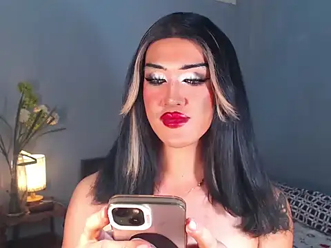 AleinaCroft live sex cam