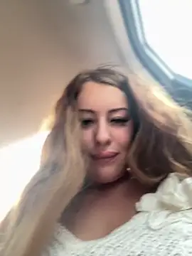 AndreaMood live sex cam