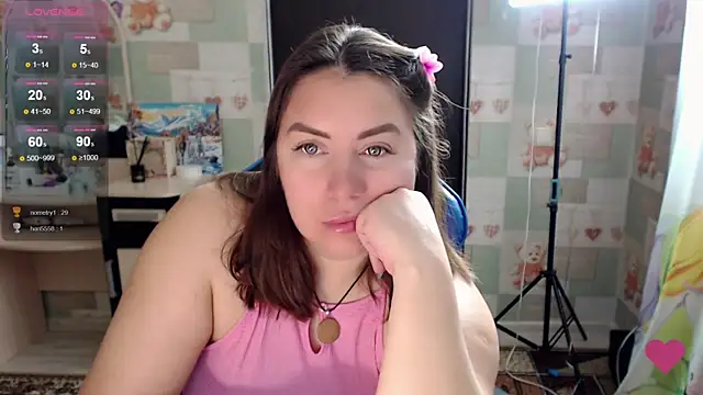 Korolek12 live sex cam