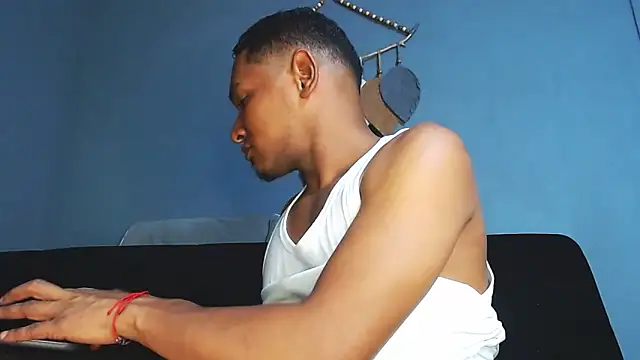 Grandeygruesa1 live sex cam