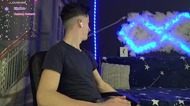 SirReed's cam snapshot