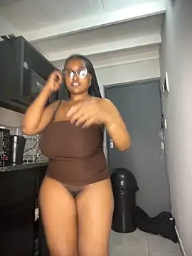 Bustygoddess32 live sex cam