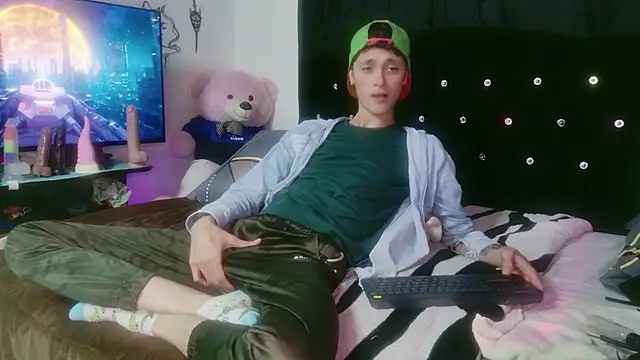 Tyler_cat's cam snapshot