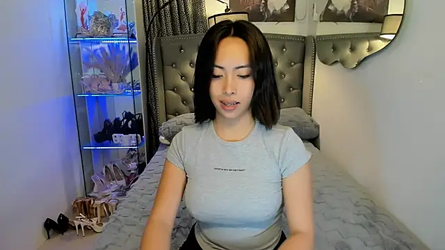 reighnempress live sex cam