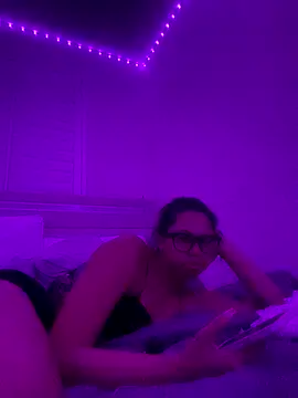 ThatBratCartier's cam snapshot