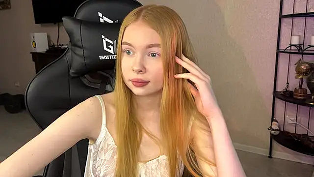 RaguelNicksons's cam snapshot