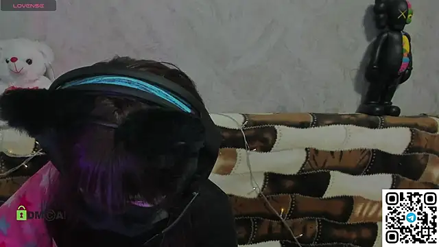 Ollie_Baird's cam snapshot