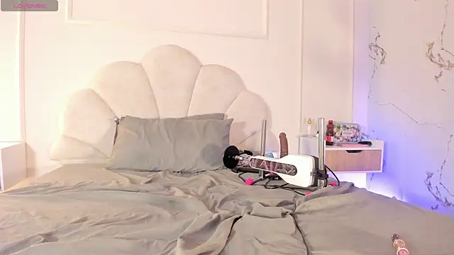 Candaceoweens's cam snapshot