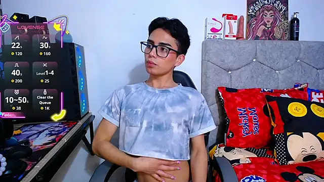 OwenBluee's cam snapshot