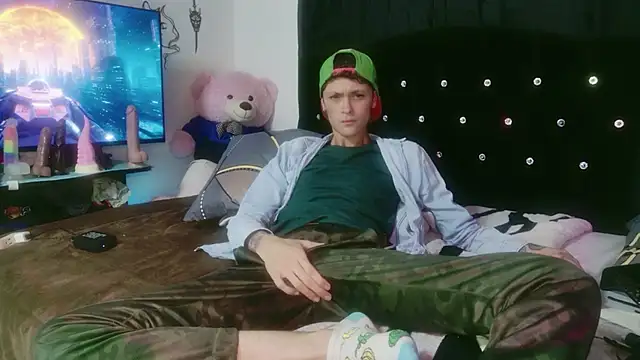 Tyler_cat's cam snapshot