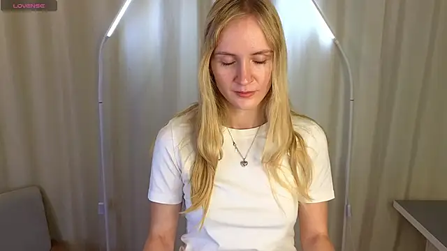 ToshiaPotvin's cam snapshot