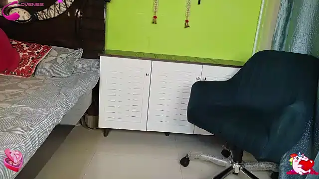 sexyhoney27's cam snapshot