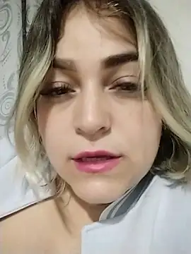 sexy_aurora_ourdoors's cam snapshot