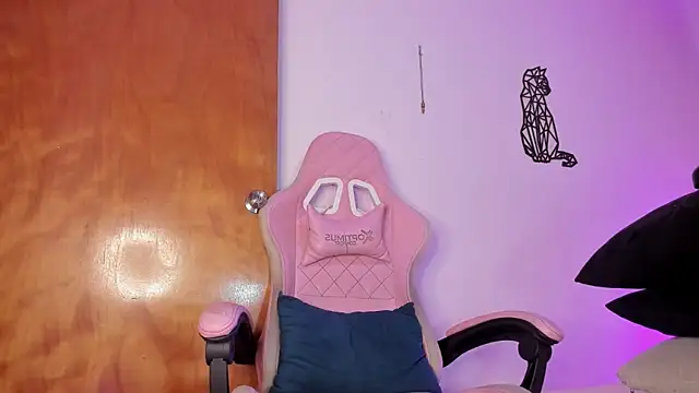 emily_lady20 live sex cam