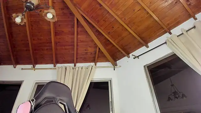 IsaFontanna live sex cam