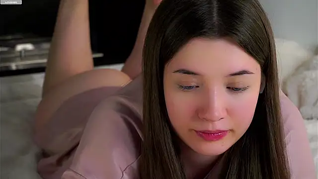 LowOncoming live sex cam