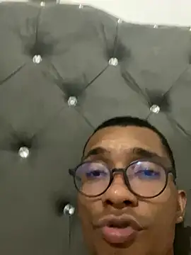 Aaronblack1_ live sex cam