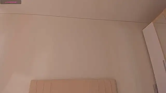 sweety_vikky live sex cam