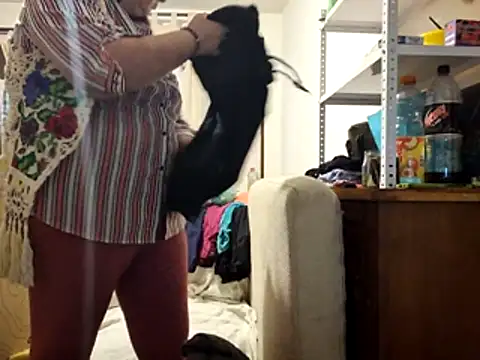 Samantha_Squirt@xh live sex cam