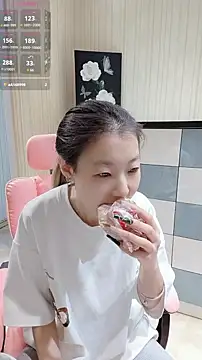 Deserve_E live sex cam