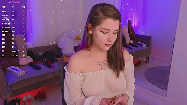 Mira_Falls live sex cam