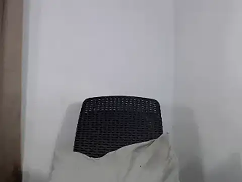 spicyhugecock live sex cam