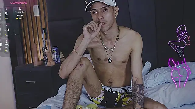 DerryAndIzzy live sex cam