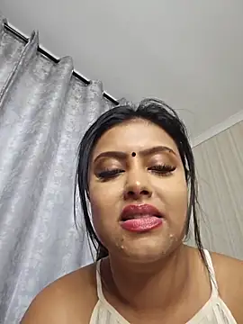 Indian_GlowingMiax live sex cam