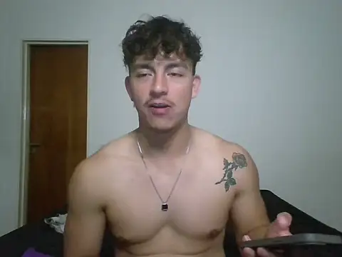 Tonblaze live sex cam