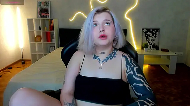 shadow__purrr's cam snapshot