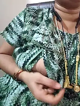 Srilakshmi_telugu's cam snapshot