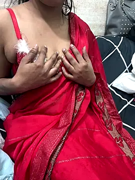 Juliekhan_98's cam snapshot