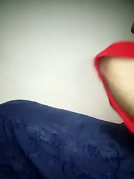 Queen-Nishad's cam snapshot