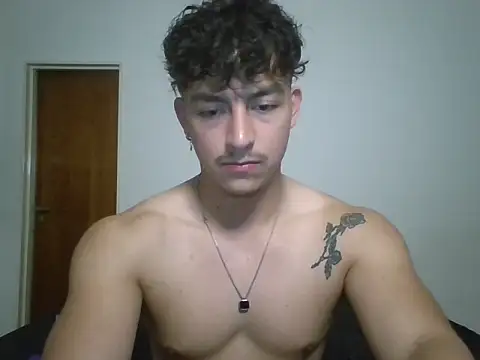 Tonblaze live sex cam