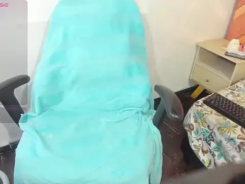 AliceCat_02's cam snapshot