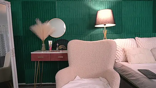 HaileyMoonn live sex cam