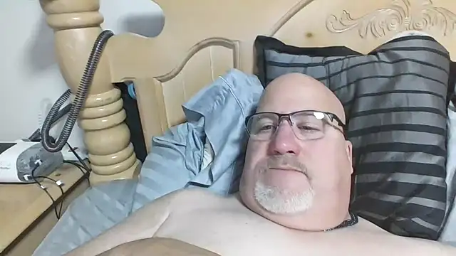 Bigbear0563 live sex cam