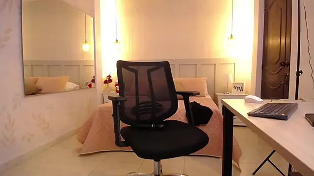 MartinaGuzmann live sex cam