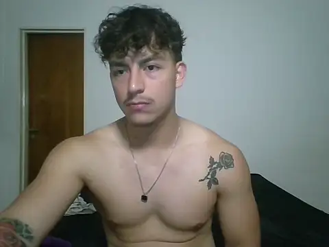 Tonblaze live sex cam