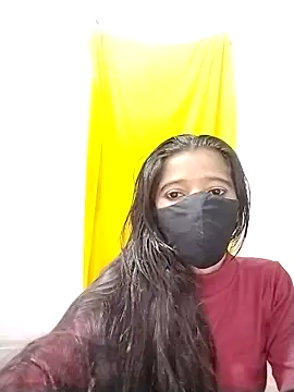 Cute-Naavya live sex cam