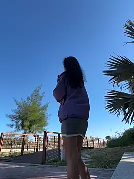 so-linger live sex cam