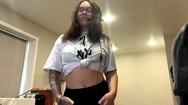 KerriMcbreen's cam snapshot