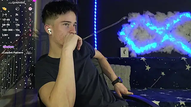 SirReed's cam snapshot