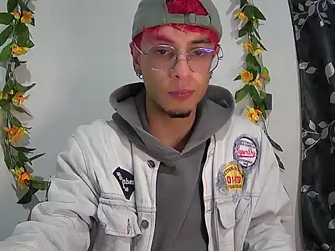 2_milo_verus_4's cam snapshot