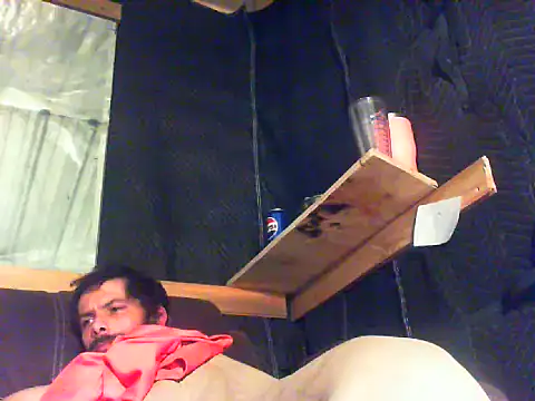 Sitonmyface2020@xh's cam snapshot