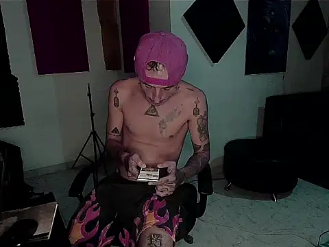 patrik_tattoo_'s cam snapshot