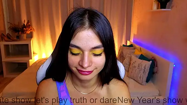 Leila_Hefner's cam snapshot