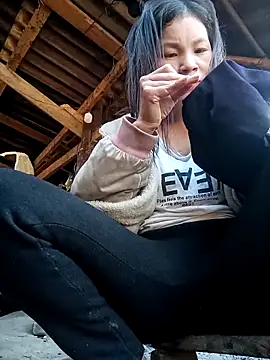 nangmo's cam snapshot